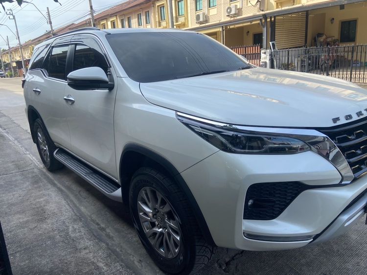 Toyota Fortuner 2021 2.4 G Sedan ดีเซล เกียร์อัตโนมัติ ขาว รูปที่ 2