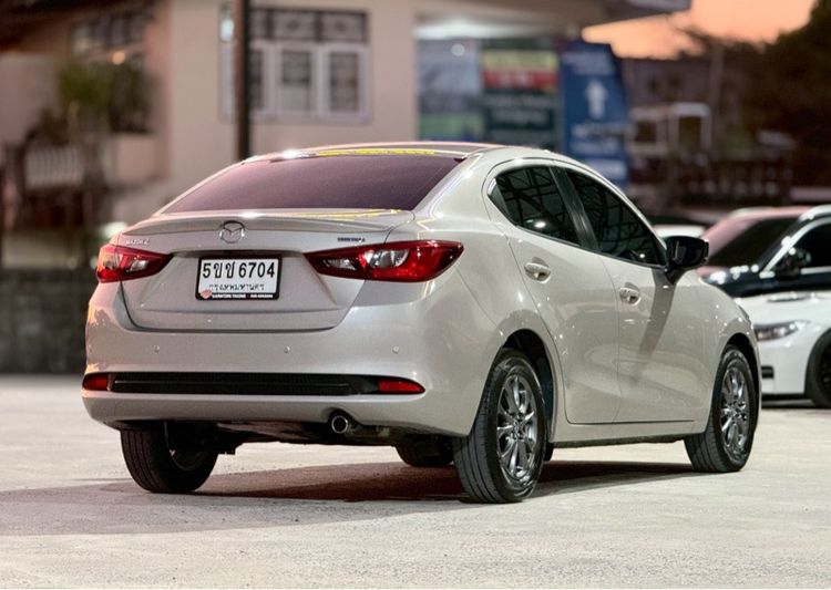 Mazda Mazda 2 2023 1.3 Skyactiv-G S Sedan Sedan เบนซิน ไม่ติดแก๊ส เกียร์อัตโนมัติ น้ำตาล รูปที่ 4