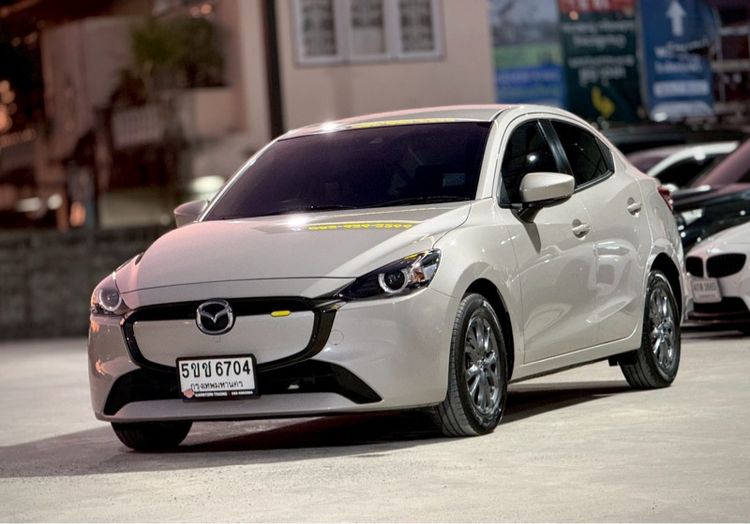 รถ Mazda Mazda 2 1.3 Skyactiv-G S Sedan สี น้ำตาล