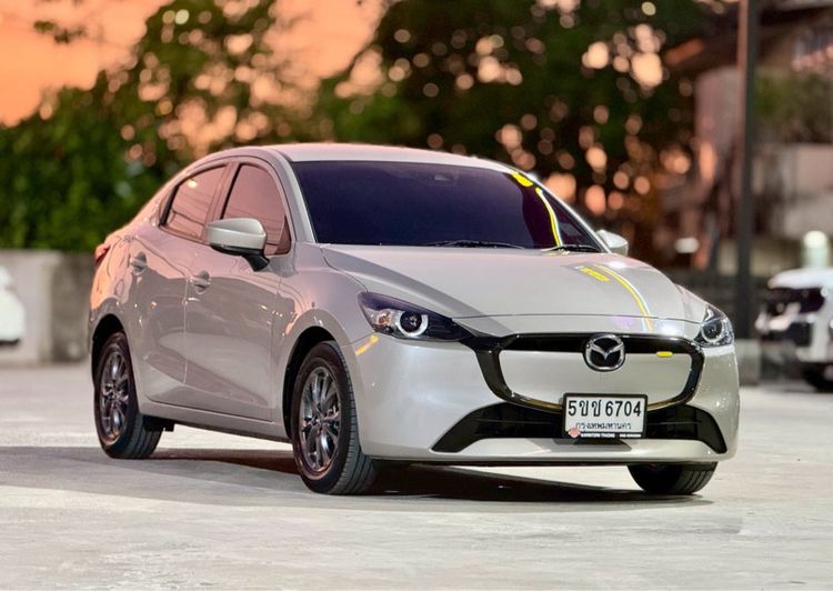 Mazda Mazda 2 2023 1.3 Skyactiv-G S Sedan Sedan เบนซิน ไม่ติดแก๊ส เกียร์อัตโนมัติ น้ำตาล รูปที่ 3