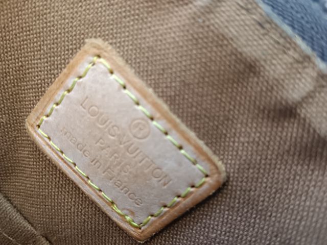 Louis Vuitton Totally PM In Monogram Canvas With Gold-Color Hardware Brown  รูปที่ 5