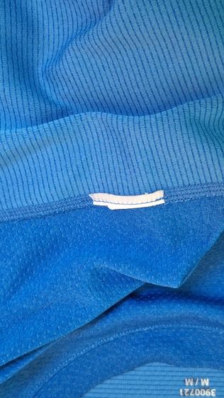 เสื้อยึดแท้มือสอง Karbon สภาพดี  รูปที่ 4