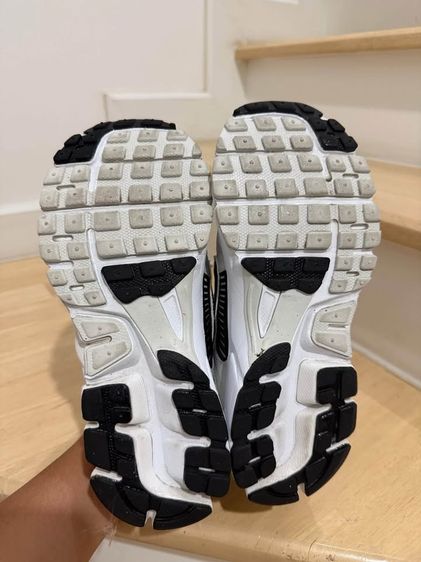 Nike Zoom Vomero 5 รูปที่ 5