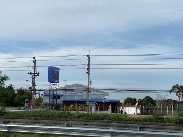 🏗🏢 ขายที่ดินพร้อมสิ่งปลูกสร้าง 2ไร่ 18ตร.วา ติดถนนใหญ่ (ปิ่นเกล้า-นครชัยศรี)  รูปที่ 2