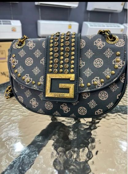 กระเป๋าสะพาย Guess รูปที่ 2