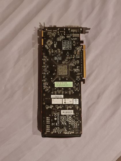 ซากการ์ดจอ Radeon HD7970 รูปที่ 4