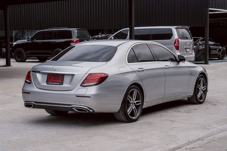 Mercedes-Benz E-Class 2017 E350 Sedan ปลั๊กอินไฮบริด (PHEV) ไม่ติดแก๊ส เกียร์อัตโนมัติ เทา รูปที่ 4
