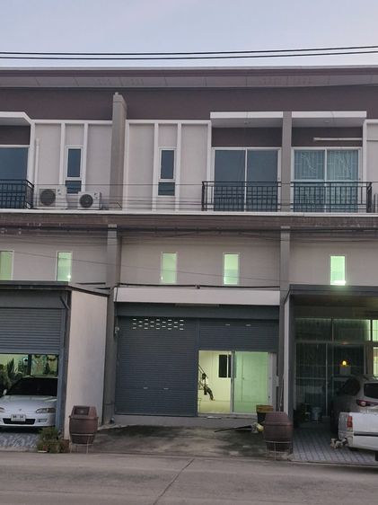 อาคารพานิชย์ 2.5 ชั้น รูปที่ 2