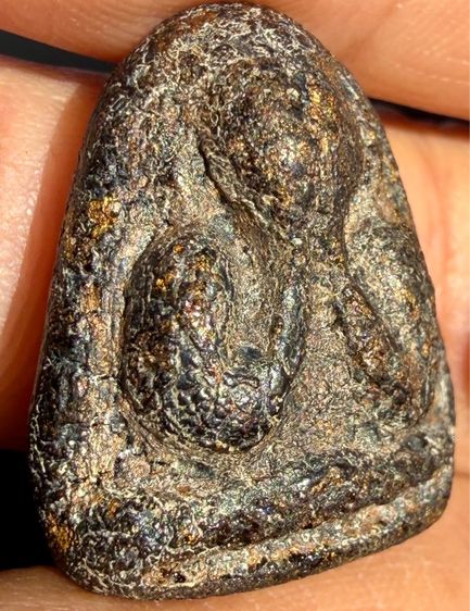 พระปิดตาหลังแบบ หลวงปู่ทิมวัดระหารไร่ ระยอง เนื้อว่านเก่าๆเเห้งๆเก่าๆผิวหิ้งเดิมๆ พระเก่าๆเหมาๆบ้านๆ พระคนแก่เก่าๆเก็บ081-3330446 L.tonyabu รูปที่ 10