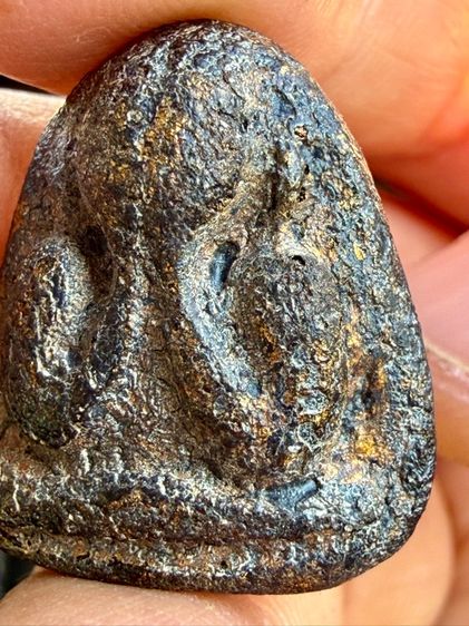 พระปิดตาหลังแบบ หลวงปู่ทิมวัดระหารไร่ ระยอง เนื้อว่านเก่าๆเเห้งๆเก่าๆผิวหิ้งเดิมๆ พระเก่าๆเหมาๆบ้านๆ พระคนแก่เก่าๆเก็บ081-3330446 L.tonyabu รูปที่ 6