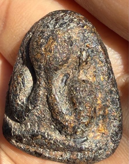 พระปิดตาหลังแบบ หลวงปู่ทิมวัดระหารไร่ ระยอง เนื้อว่านเก่าๆเเห้งๆเก่าๆผิวหิ้งเดิมๆ พระเก่าๆเหมาๆบ้านๆ พระคนแก่เก่าๆเก็บ081-3330446 L.tonyabu รูปที่ 14