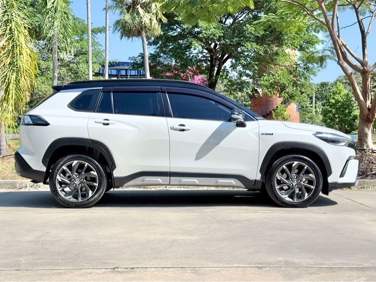 Toyota Corolla Cross 2023 1.8 HEV GR Sport ไฮบริด เกียร์อัตโนมัติ ขาว รูปที่ 3