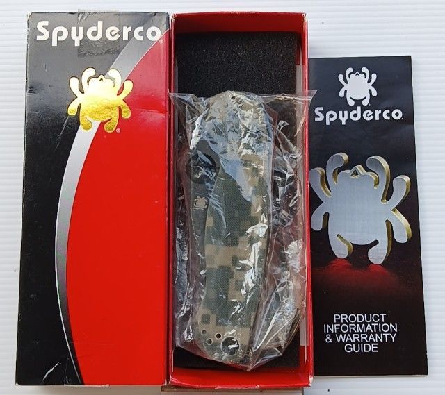 SPYDERCO PARAMILITARY2 S30V มือสองสภาพใหม่ลองตัดกระดาษไป 3 ครั้ง ปะกับมีรอย 2 จุดตามรูป