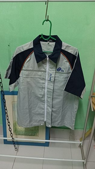 เสื้อช็อปแขนสั้นแบบมีซิป รูปที่ 3