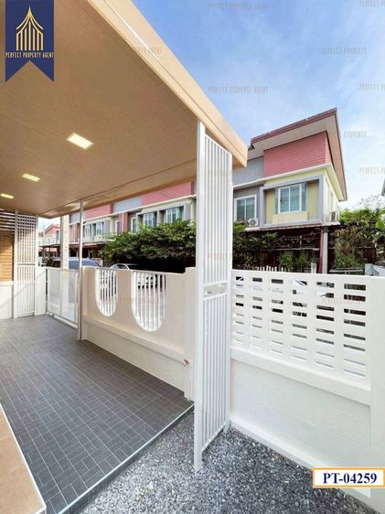 ขาย ทาวน์เฮ้าส์ บัวทองธานี บางบัวทอง รีโนเวทใหม่ พร้อมอยู่ ใกล้ตลาดสมบัติบุรี รูปที่ 2