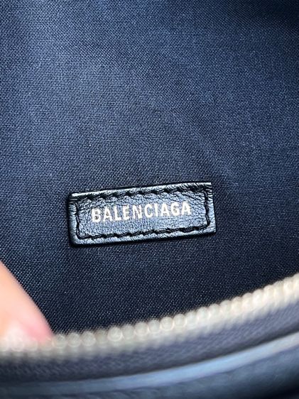 BALENCIAGA Men Everyday Beltpack  รูปที่ 12