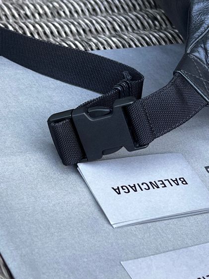 BALENCIAGA Men Everyday Beltpack  รูปที่ 16