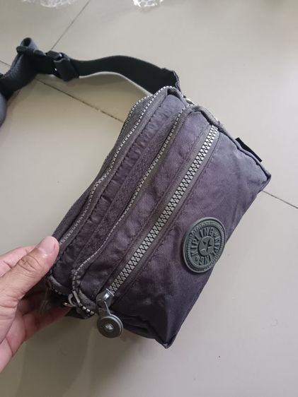 กระเป๋าคาดเอว Kipling สีเทา