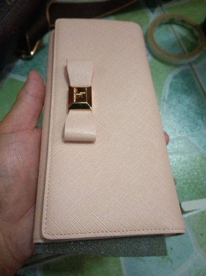 กระเป๋าสตางค์สีมพูอ่อน