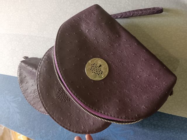กระเป๋าคลัตช์หนังนกกระจอกเทศสีม่วง Mulberry รูปที่ 5