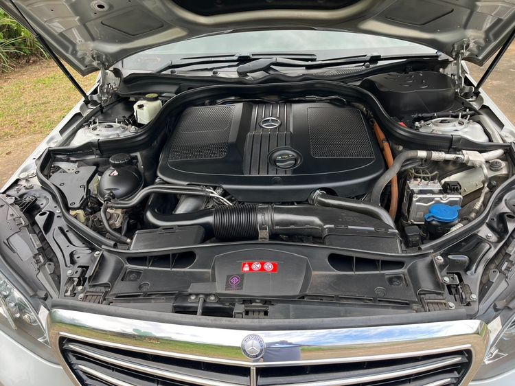 Mercedes-Benz E-Class 2014 E300 2.2 BlueTEC Hybrid Exclusive Sedan ดีเซล ไม่ติดแก๊ส เกียร์อัตโนมัติ บรอนซ์เงิน รูปที่ 3