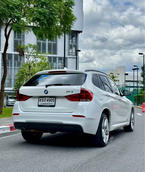 BMW X1 2015 2.0 sDrive18i M Sport Sedan เบนซิน ไม่ติดแก๊ส เกียร์อัตโนมัติ ขาว รูปที่ 3
