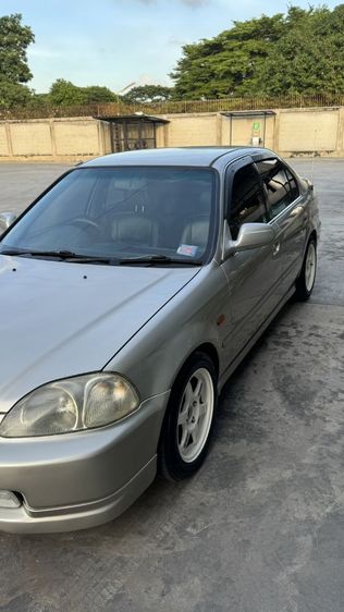 รถ Honda Civic 1.5 Turbo สี บรอนซ์ทอง