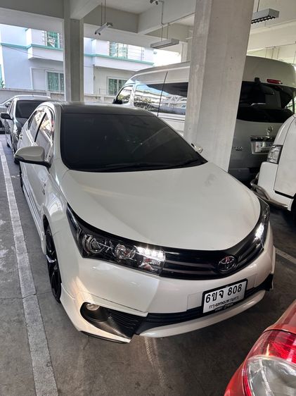 รถ Toyota Altis 1.8 S สี ขาว