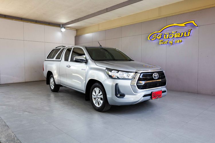 รถ Toyota Hilux Revo Smart Cab 2.4 Mid Z Edition สี เงิน