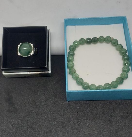 แหวนและสร้อยข้อมือหยกพม่าแท้