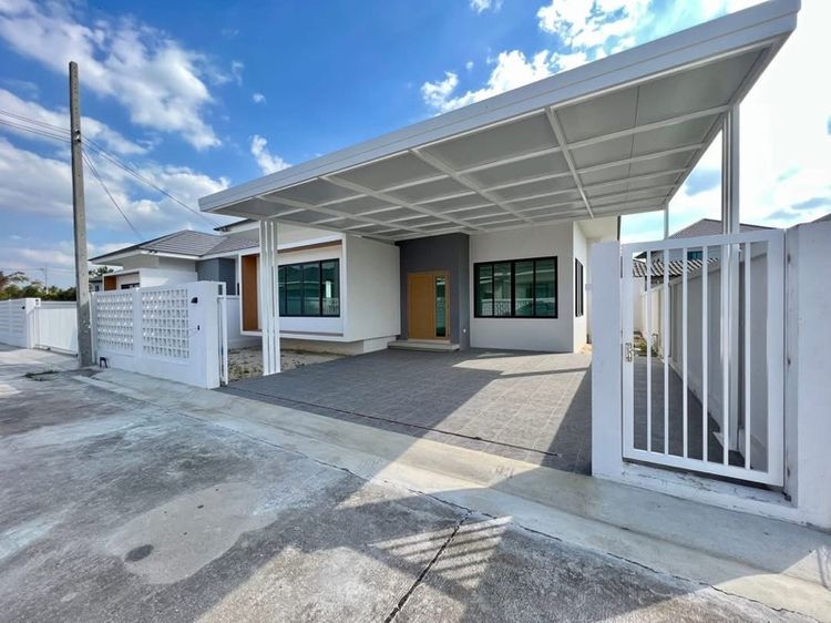 ไม่มี 2026 ใช่ บ้านเดี่ยว สร้างใหม่ ใกล้โรงเรียนศรีสุวิช โรงโป๊ะ-บางละมุง รูปที่ 2