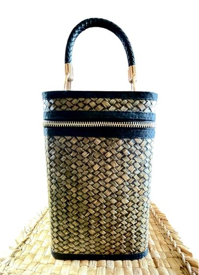 หญิง อื่นๆ กระเป๋ากระจูดทรงสูง สวยคลาสสิก สีน้ำตาลดำ