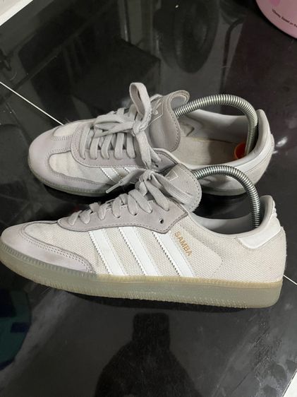 รอวเท้า