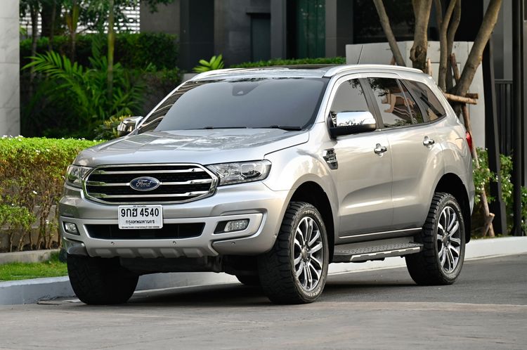 รถ Ford Everest 2.0 Turbo Titanium+ สี เทา