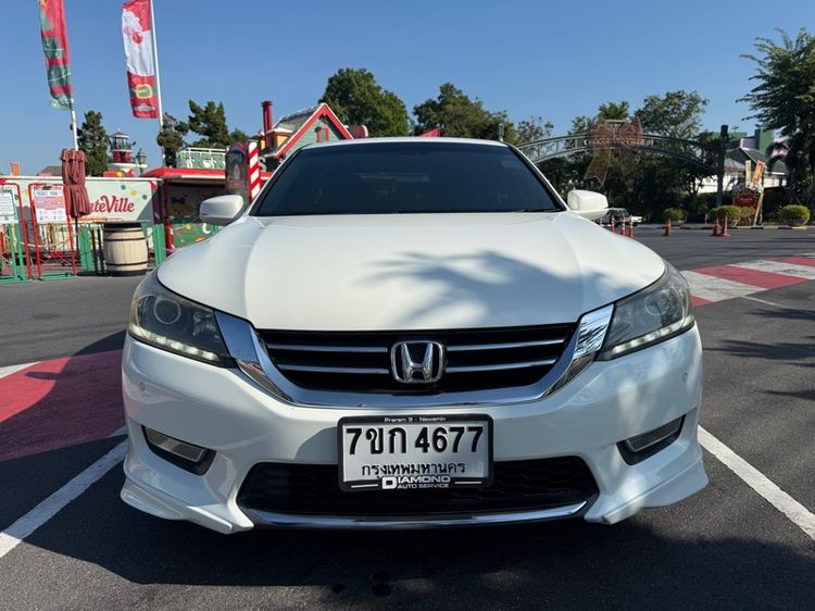 รถ Honda Accord 2.0 EL i-VTEC สี ขาว