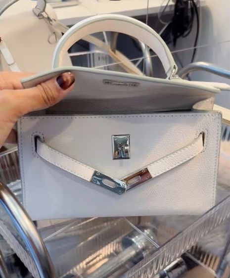 กระเป๋าหนังมือสอง สีแคล 8“ สวยมาก รูปที่ 3