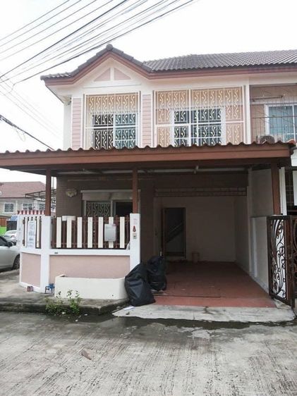 ตกแต่งครบ ใช่ ทาวน์เฮ้าส์ห้องหัวมุม มบ.สินทวีเทียนทะเล