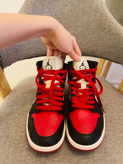 nike air jordan 1mid   สภาพใหม่กริบ รูปที่ 4