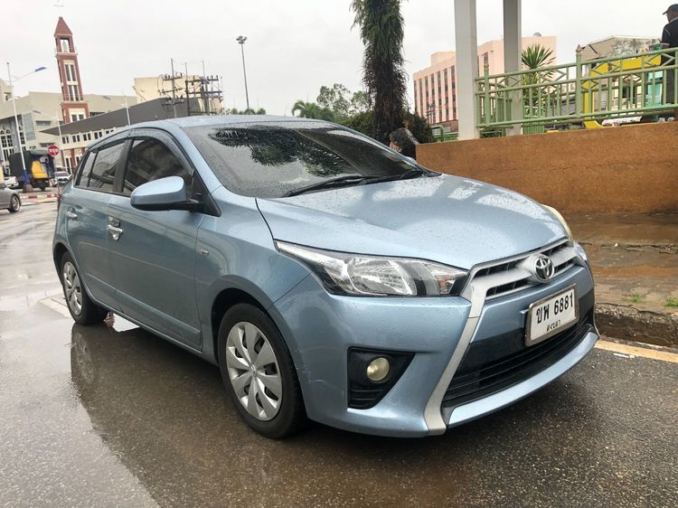 Toyota Yaris 2017 1.5 E Sedan เบนซิน เกียร์อัตโนมัติ ฟ้า รูปที่ 2