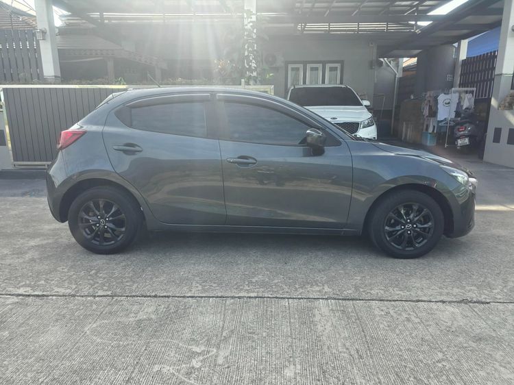 Mazda Mazda 2 2015 1.3 Sports Standard Sedan เบนซิน ไม่ติดแก๊ส เกียร์อัตโนมัติ เทา รูปที่ 3