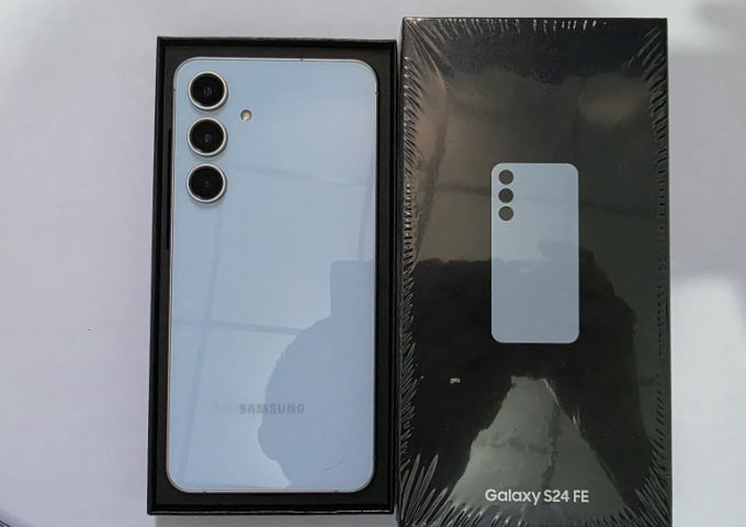 ขาย​ Galaxy S24​FE​ สภาพใหม่​ มือสอง
