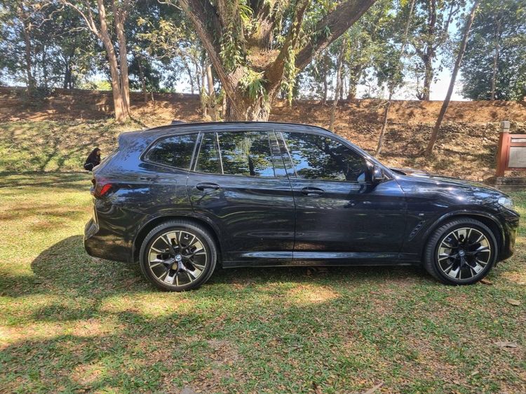BMW iX3 2022 M Sport Utility-car ไฟฟ้า เกียร์อัตโนมัติ ดำ รูปที่ 4