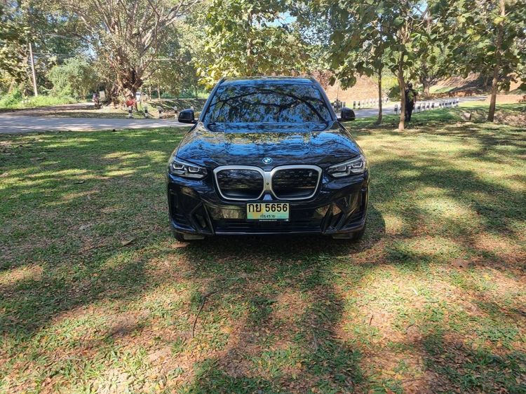 รถ BMW iX3 M Sport สี ดำ