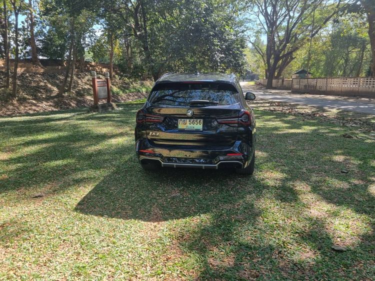 BMW iX3 2022 M Sport Utility-car ไฟฟ้า เกียร์อัตโนมัติ ดำ รูปที่ 3