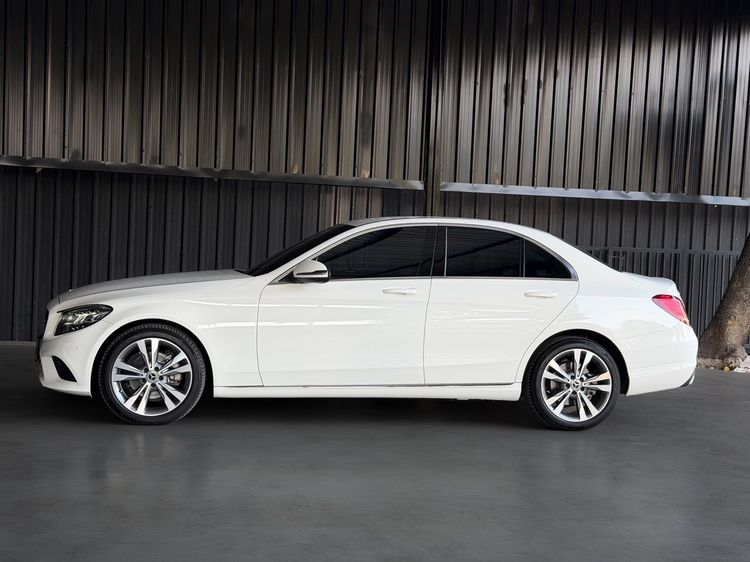 Mercedes-Benz C-Class 2022 C220 Sedan ดีเซล เกียร์อัตโนมัติ ขาว รูปที่ 4