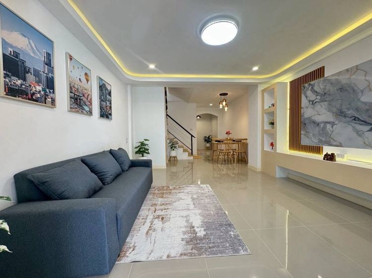 ตกแต่งครบ 🎉 บ้าน2 ชั้น ที่ราคาไม่ถึง 2 ล้าน และถนนหน้าบ้านกว้างมาก 🔜 ทำเลไทยรามัญ เฟอร์นิเจอร์จัดเต็มในราคาสุดว้าวววว 🏡 รูปที่ 3