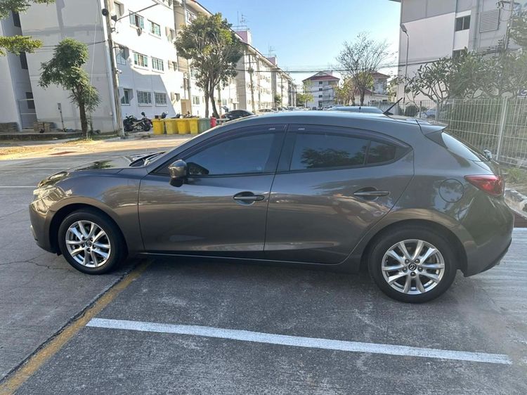 Mazda Mazda3 2015 2.0 E Sedan เบนซิน ไม่ติดแก๊ส เกียร์อัตโนมัติ น้ำตาล รูปที่ 4