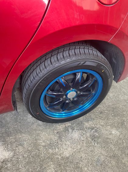 Toyota Yaris 2013 1.2 J Eco เบนซิน ไม่ติดแก๊ส เกียร์อัตโนมัติ แดง รูปที่ 4