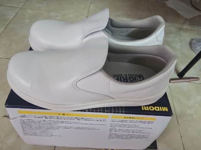 ขายรองเท้าเซฟตี้สีขาว รูปที่ 2