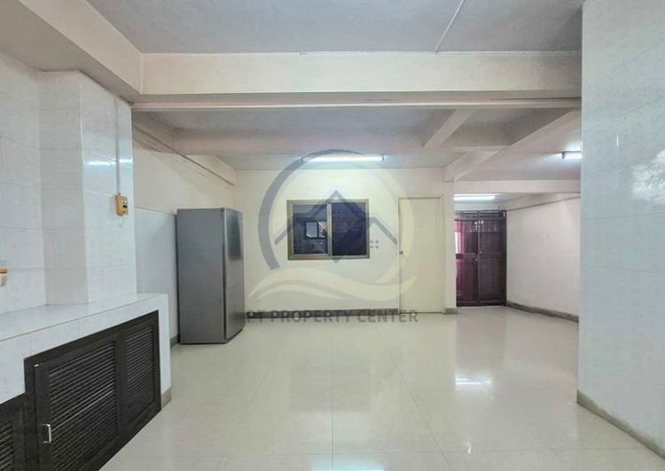 ตึก 4 ชั้น 2 คูหา ซอยเจริญกรุง109 ย่านบางคอแหลม ต่อเติมด้านหลังทุกชั้น ตีทะลุเชื่อมอาคารบางส่วน ขายตามสภาพ ทำเลใจกลางเมือง ใกล้รถไฟฟ้า ราคาพ รูปที่ 4